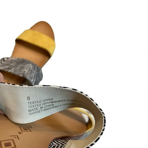 DV Bailey Slide Sandals - Picture 7 of 8